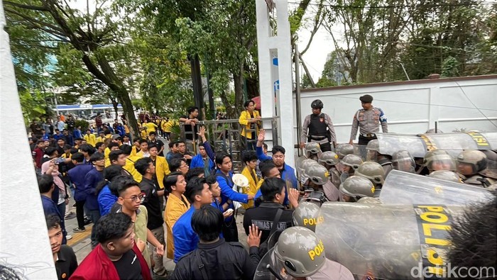 Demo ricuh di Kalsel. Foto: Khairun Nisa