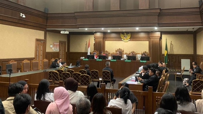 Terdakwa Kasus Korupsi LPEI Klaim Dijadikan Kambing Hitam oleh Pimpinan