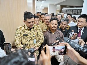 Usai Bertemu Warga, Bobby Janji Kirim Surat Rekomendasi Tutup TPL ke Pusat