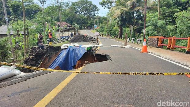 Jembatan Cikaleho Ciamis Ambrol Jembatan Cikaleho Ciamis Ambrol