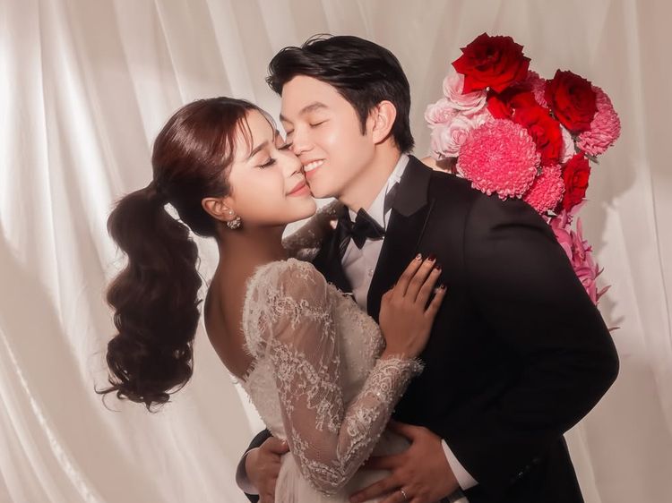 8 Foto Prewedding Brisia Jodie-Alden, Bak Pengantin Bergaun Lace Menerawang