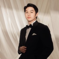 Sementara Alden tampil gagah dan tampan. Unggahan Jodie dan Alden pun banjir doa untuk kelancaran pernikahan mereka. Foto: Instagram/@jonathan.alden_