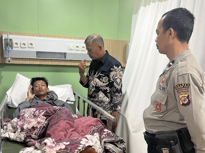 Kakak korban penjambretan diduga dikeroyok warga di Sukabumi.