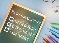 Merasa Introvert Tapi Juga Ekstrovert? Ini Ciri Kamu Ambivert