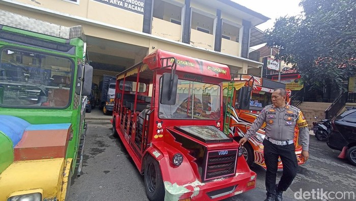 Kereta kelinci diamankan di Kota Blitar