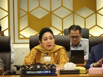 Video Rapat Bareng Menhut soal Sumatera, Titiek: Hutan Gundul, Tak Bisa Salahkan Hujan