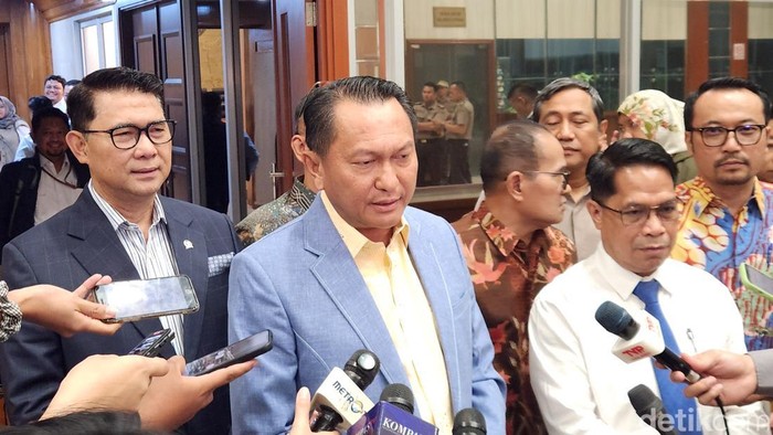 Komisi XII DPR RI menggelar rapat dengan Dirjen Migas, BP Migas, PT Pertamina Patra Niaga hingga Elnusa Petrofin membahas isu terkait BBM. (Adrial/detikcom)