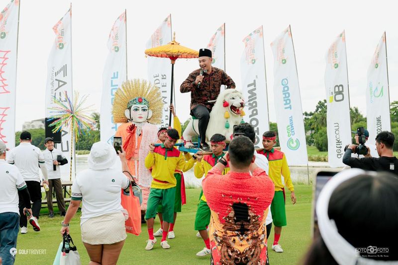 Komunitas Golftrovert
