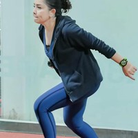 Tampil natural, wajah glowing Mayang jelas terlihat. Kulit wajahnya tampak begitu sehat dan kencang di usia 54 tahun. Foto: Instagram/@mayangsari_official