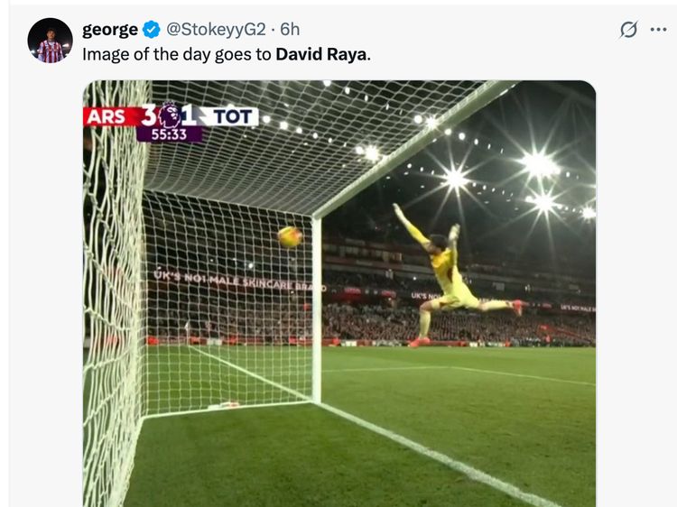 Meme Kocak David Raya Dibobol Richarlison dari Tengah Lapangan