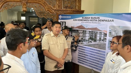 Menteri Perumahan dan Kawasan Permukiman Maruarar Sirait saat mengunjungi Rusun ASN Kemenkeu di Renon, Denpasar, Senin (24/11/2025). (Rizki Setyo)