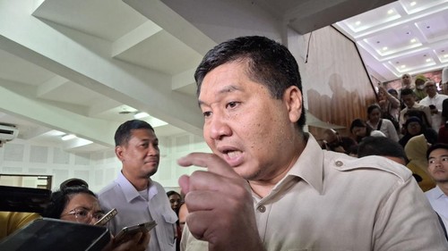 Menteri PKP, Maruarar Sirait, dalam acara Percepatan Penyaluran Kredit Program Perumahan (KPP) Melawan Rentenir di Auditorium Widya Sabha Kampus Unud Bukit Jimbaran, Badung, Senin (24/11/2025). (Foto: Fabiola Dianira/detikBali)