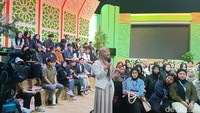 Salah satu peserta menanyakan potensi kendala jika mendapati pekerjaan yang dijalani ternyata tak sesuai keinginan kendati excited di awal. Merespons potensi ini, Sena mengingatkan agar tetap menyelesaikan tanggung jawab. Sementara itu, ia menyarankan untuk memetakan masalah, peluang berkembang, dan peluang kesempatan agar dapat membuat keputusan yang lebih tepat. Its okay, memang harus excited, ucapnya. Foto: Trisna Wulandari/detikcom
