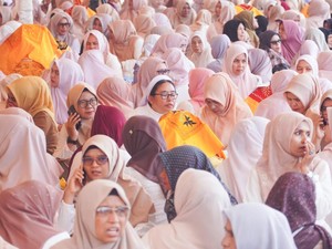Pemkot Banda Aceh Gelar Maulid Raya, Ribuan Warga Santap Makan Siang Bersama