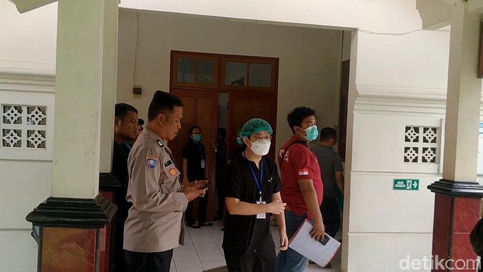 Suasana ruang pemulasaraan jenazah di RSUD M Azhari Pemalang, Senin (24/11/2025).