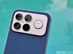 Unboxing Poco F8 Ultra Denim Blue, HP Gahar Punya Desain & Speaker Juara