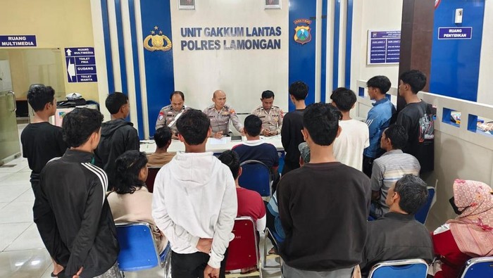 Polres Lamongan amankan 9 anak yang balap liar