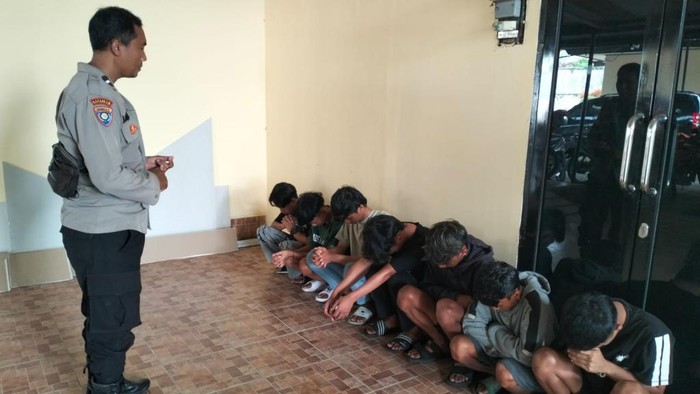 Polres Pasuruan amankan sejumlah gangster dan sita sajam