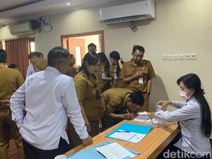 Puluhan Pegawai BKPSDM Karangasem Mendadak Dites Urine, Ini Hasilnya