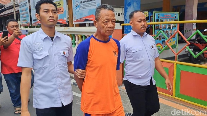 Purnomo saat dikeleker di Polres Jombang