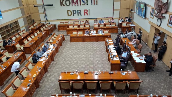 Rapat bahas RUU Penyesuaian Pidana di Komisi III DPR (Dwi/detikcom)