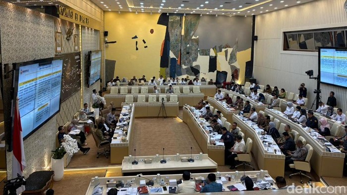 Rapat Komisi II DPR RI dengan Menteri ATR/BPN