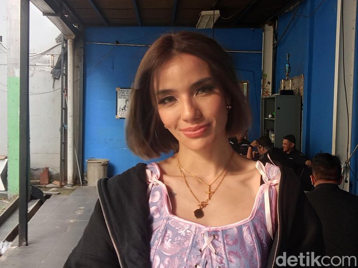 Artis Sheila Marcia saat ditemui di Studio Trans TV, Jalan Kapten P Tendean, Jakarta Selatan, Senin (24/11/2025).