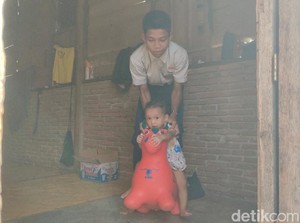 Siswa SMP di Polman Bawa Adik Bayi ke Sekolah Sempat Larang Ibu Merantau