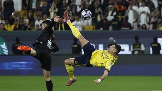 Gol Salto Spektakuler Ronaldo di Usia 40 Guncang Liga Arab