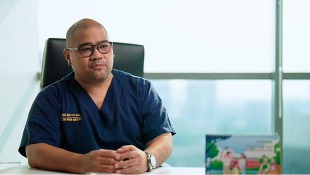 spesialis bedah subspesialis bedah onkologi, dari Siloam MRCCC Semanggi, dr. Rachmat Christian Nikijuluw Sp.B(K) Onk