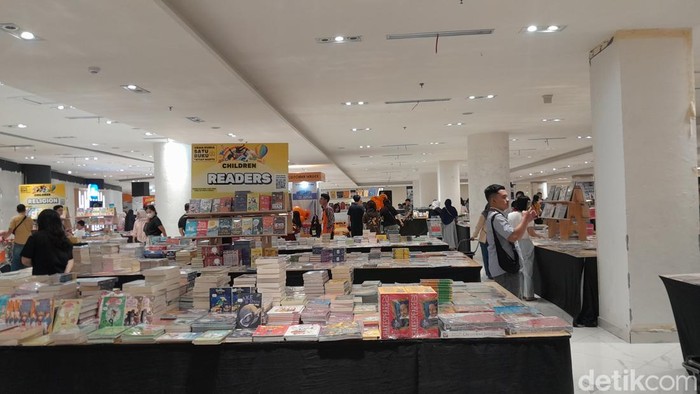 Suasana bazar buku internasional Big Bad Wolf (BBW) di Lower Ground Floor, Delipark, Medan. (Foto: Rechtin Hani Ritonga/detikSumut)