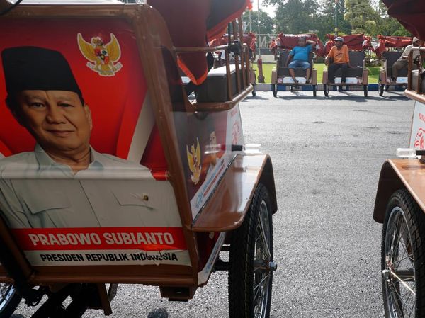 Tukang Becak Jombang Dapat Becak Listrik dari Prabowo, Ekonomi Warga Terbantu