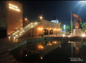 Ikan Asap Manyung Napas Kuliner Semarang, Pertemuan Rasa, Cerita, Sejarah, dan Setia