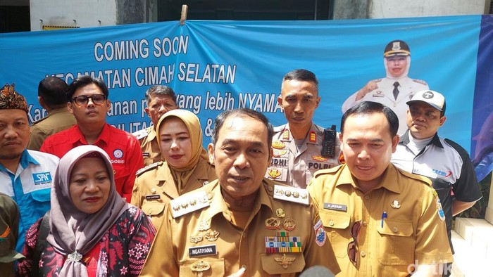 Wali Kota Cimahi, Ngatiyana usai bertemu perwakilan serikat buruh bahas UMK 2026