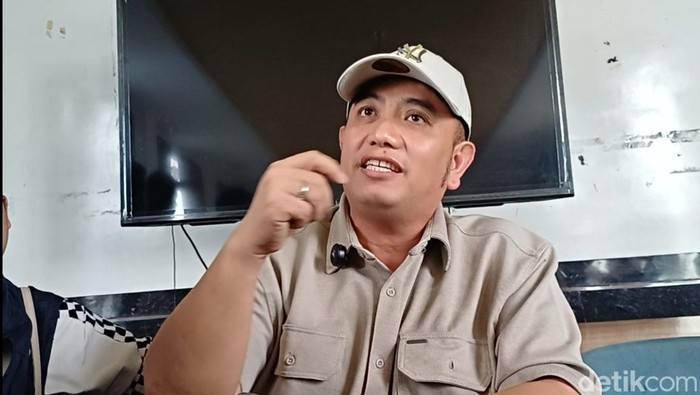 Anggota DPRD Pangkep, Sulawesi Selatan (Sulsel) H Ikbal Chaeruddin alias HI buka suara terkait status WhatsApp (WA) dugaan pengaturan jatah fee proyek.