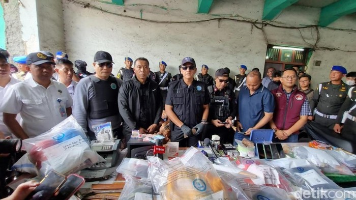 BNN, Polisi dan POM TNI AD gerebek kampung Berland, Jaktim