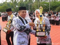 Bupati Aep Tekankan Peningkatan Kualitas Guru di HUT PGRI ke-80