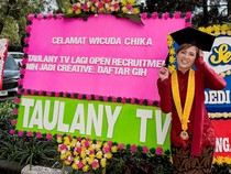 Chika Jessica Wisuda S1, Andre Taulany Langsung Kasih Info Loker