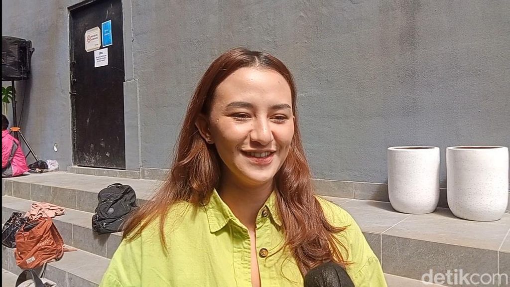 Dahlia Poland Sulit Cari Rumah di Bali, Masih Tinggal di Kos-kosan