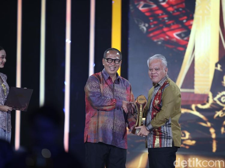 Deretan Penerima Anugerah Kontribusi Sosial, Budaya, dan Perlindungan Masyarakat