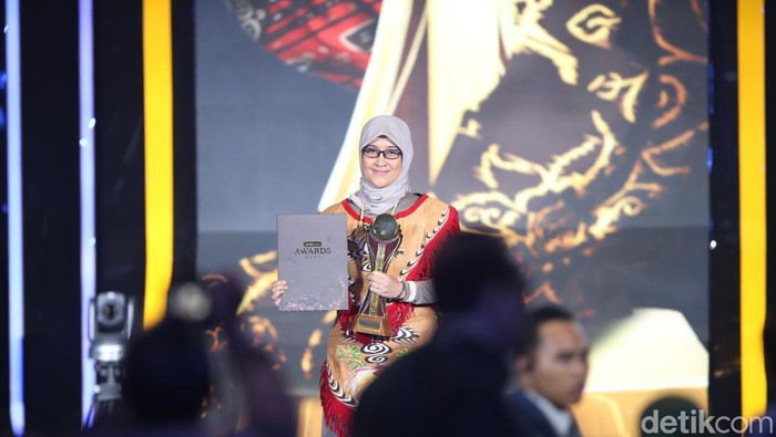 Tokoh Pemerataan Akses Digital Nasional, Fadhilah Mathar Raih Detikcom Awards 2025