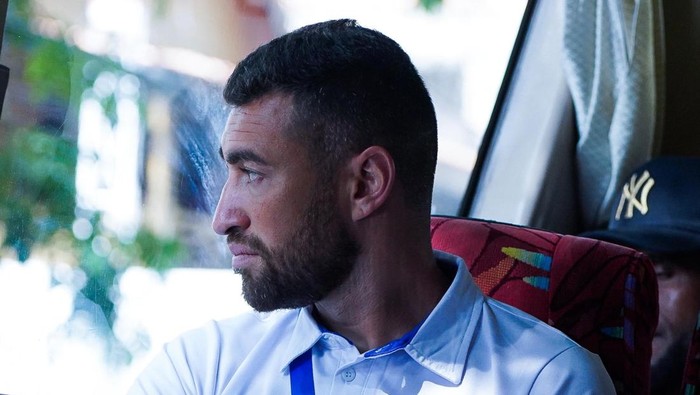 Gelandang serang asing andalan Arema FC, Paulinho Moccelin resmi mundur