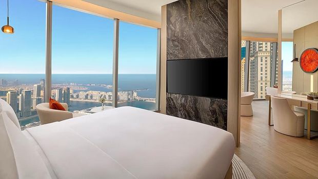 Hotel tertinggi di dunia baru saja dibuka di Dubai. (via Hannah Puesto)