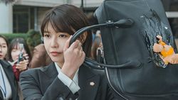 Potret Sooyoung SNSD Jadi Fangirl/Pengacara di Drakor Terbaru I DOL I