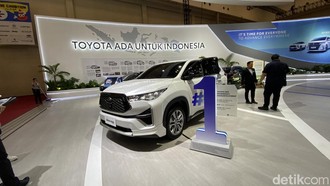 Diskon Toyota Innova Zenix di GJAW
