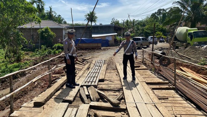 Jembatan rusak di Musi Rawas yang akan diperbaiki.