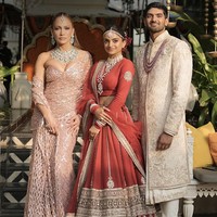 Pesta yang dihadiri banyak tokoh penting dan selebriti ini juga dimeriahkan oleh penampilan penyanyi Jennifer Lopez, DJ Tiesto, hingga kabarnya Justin Bieber untuk menghibur para tamu undangan. Foto: Internet