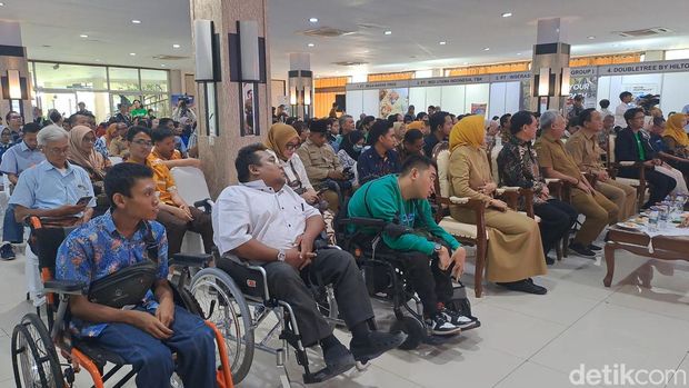 Job fair khusus disabilitas di Surabaya Job fair khusus disabilitas di Surabaya