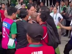 Kapten PSMS Dipukul-Videografer Dicekik Usai Laga Lawan Sumsel United