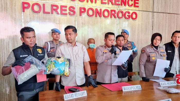 Konferesi pers kasus pemerkosaan anak di Polres Ponorogo
